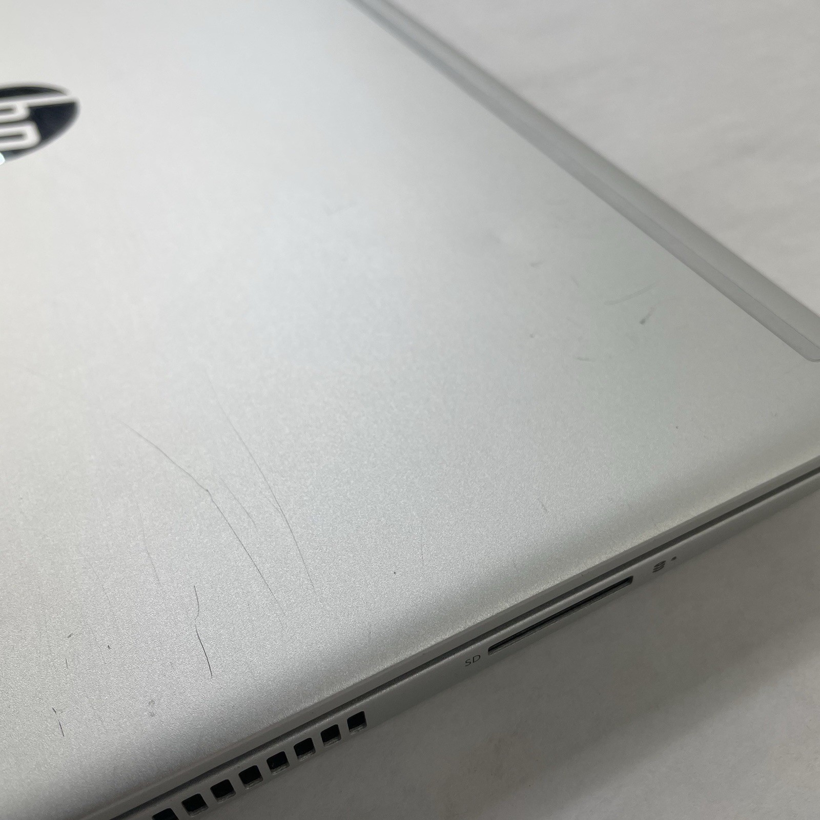 HP ProBook 450 G6 15.6″ i5-8265U 1.60 GHz 8 GB RAM No SSD No OS No AC
