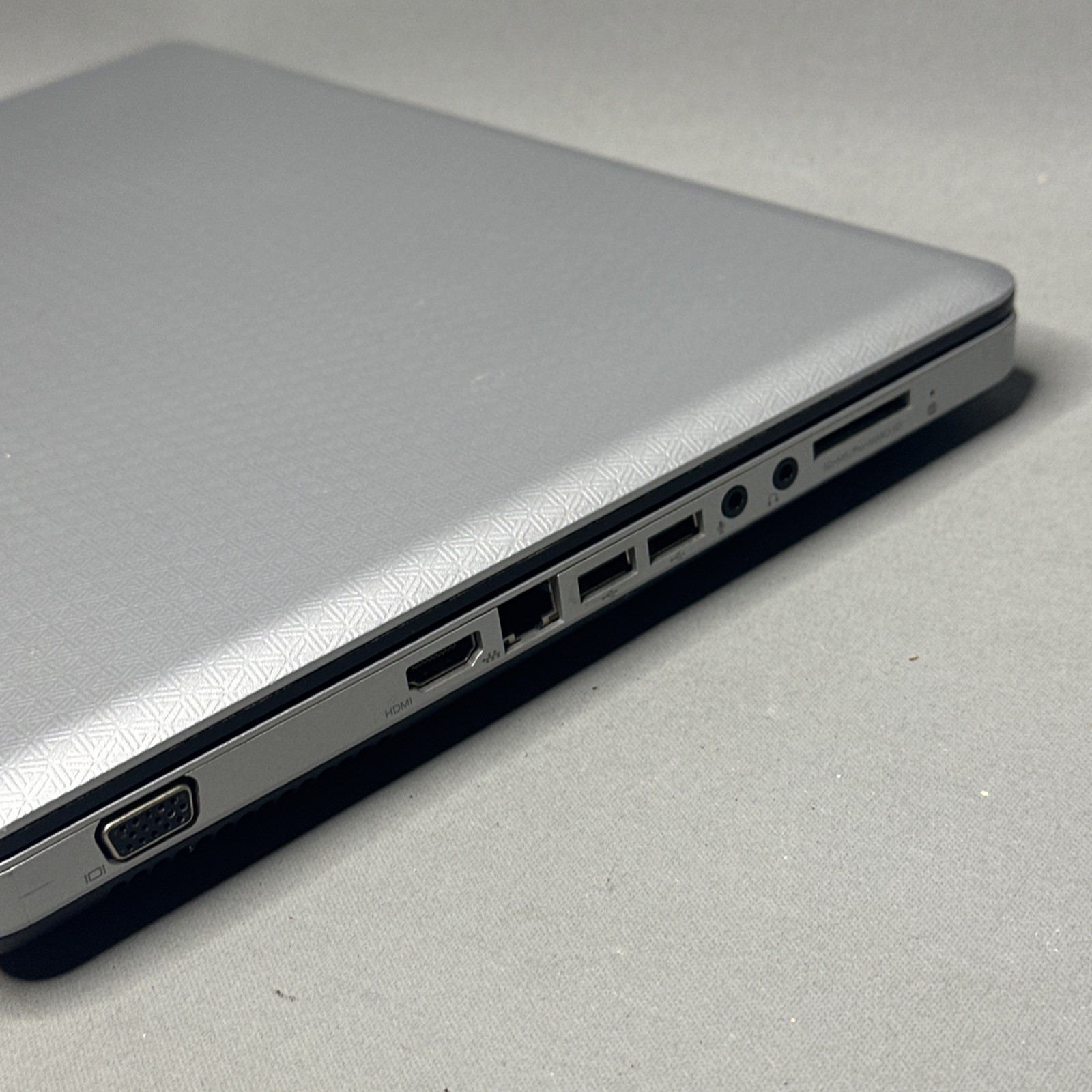 HP G62-340US 15″ Laptop, AMD Proc, RAM, 320gb HDD, Win7 Home Prem