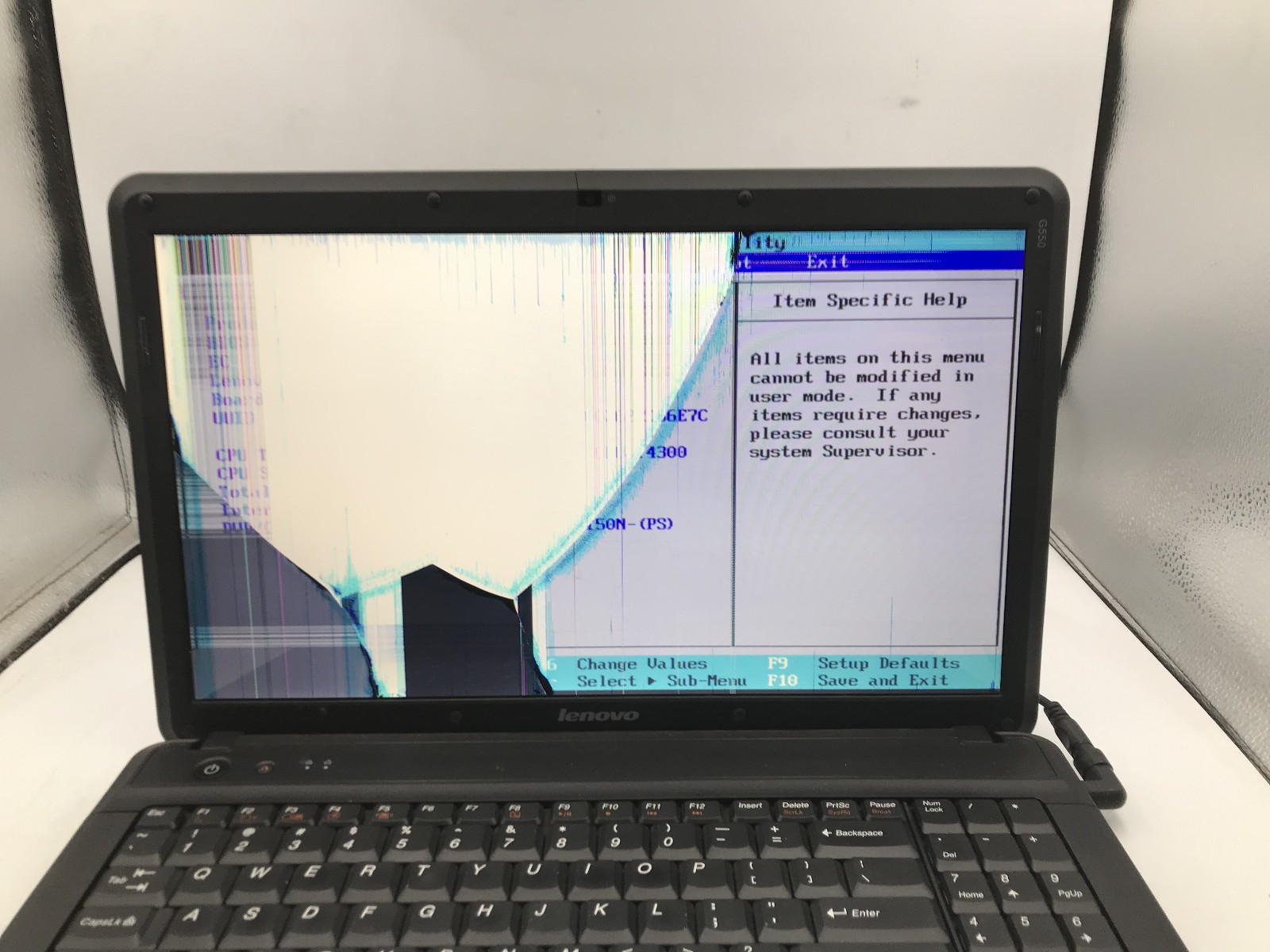 LENOVO G550 – FOR PARTS/BROKEN LCD – INTEL PENTIUM – NO RAM -READ DESCRIPTION-BB
