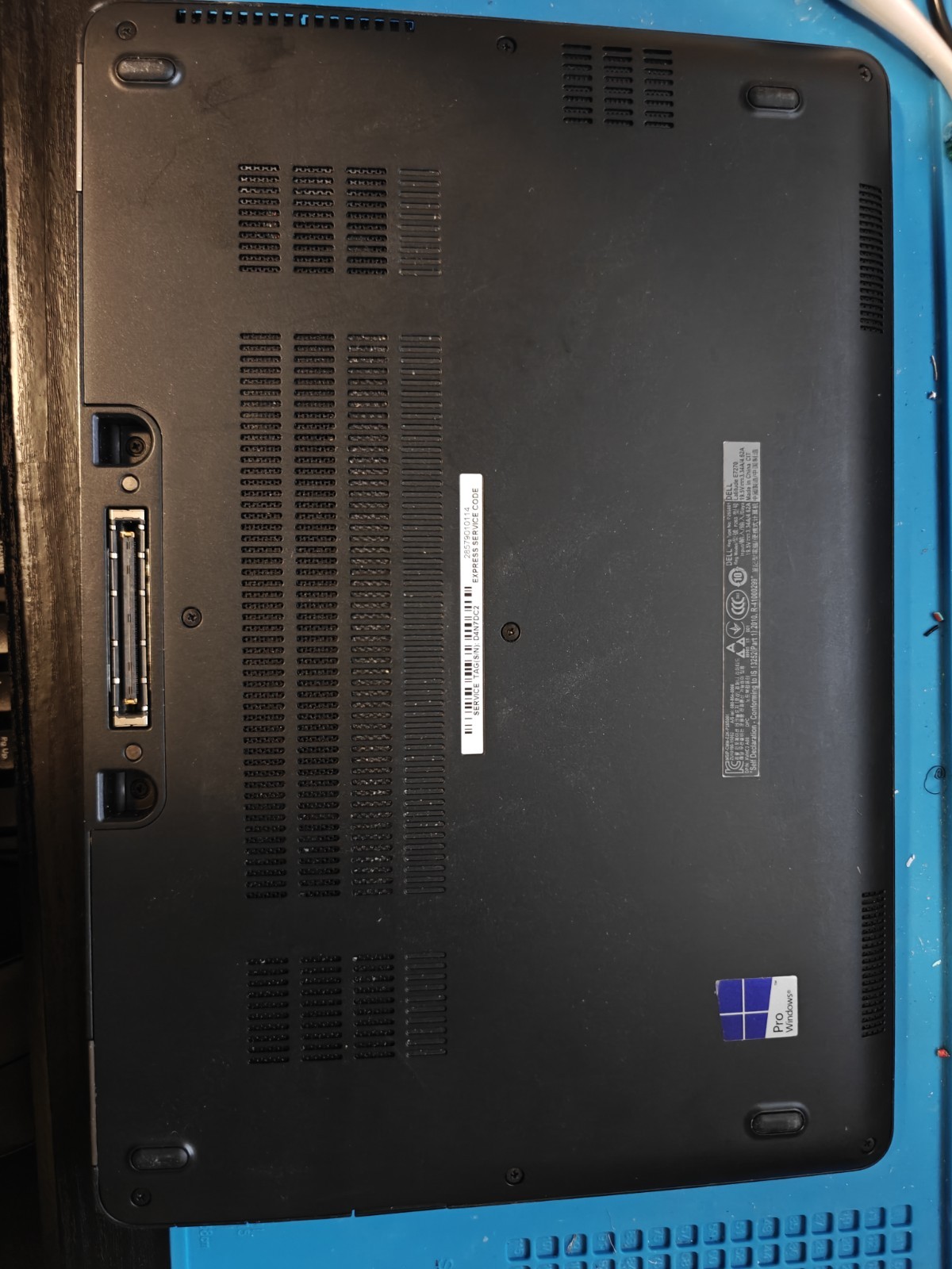 Dell Latitude E7270 12.5” (256GB SSD Intel Core i5-6300U X2 2.4GHz 8GB RAM)…