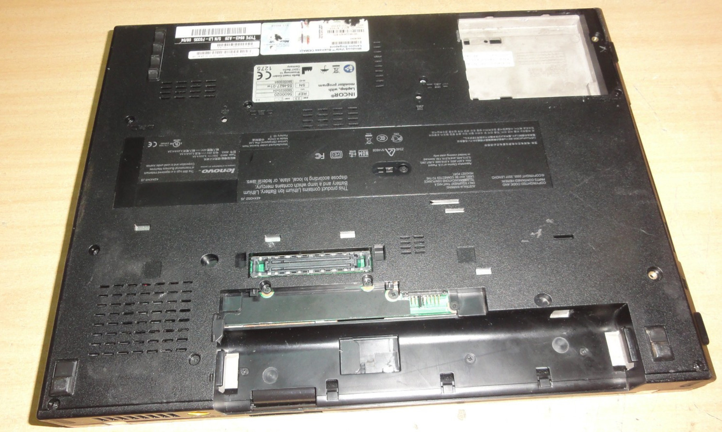Notebook laptop Lenovo Thinkpad R61 2 GB Ram faulty