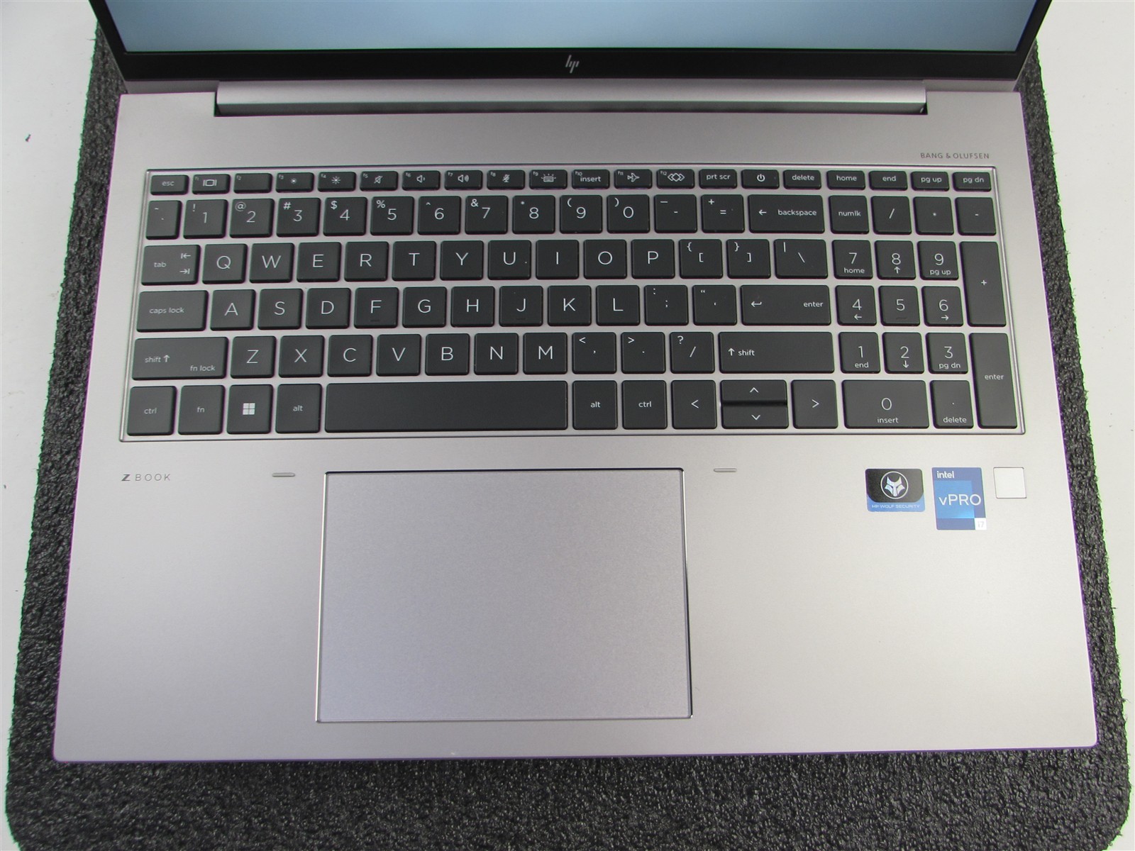HP ZBOOK FIREFLY 16 (G9) 1920X1080 FHD I7-1265U 512GB SSD 16GB RAM NO O.S