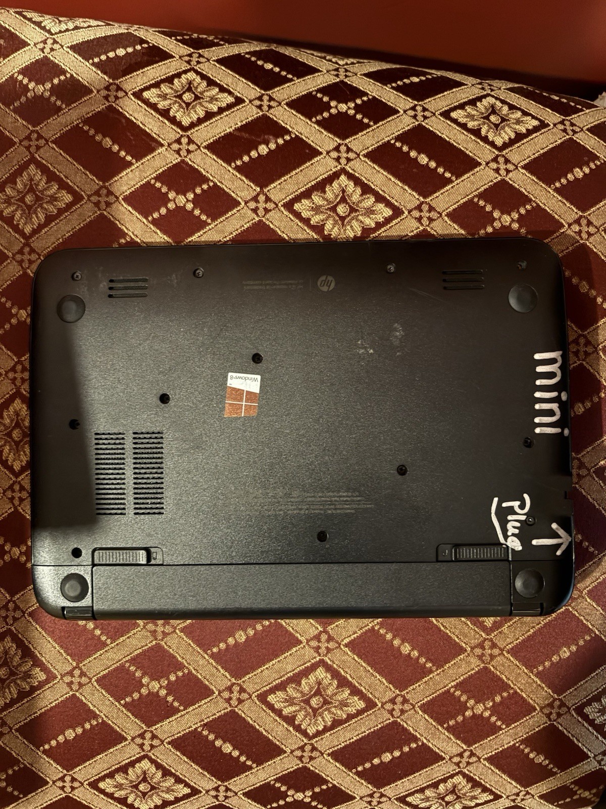 HP 15-F271 LAPTOP