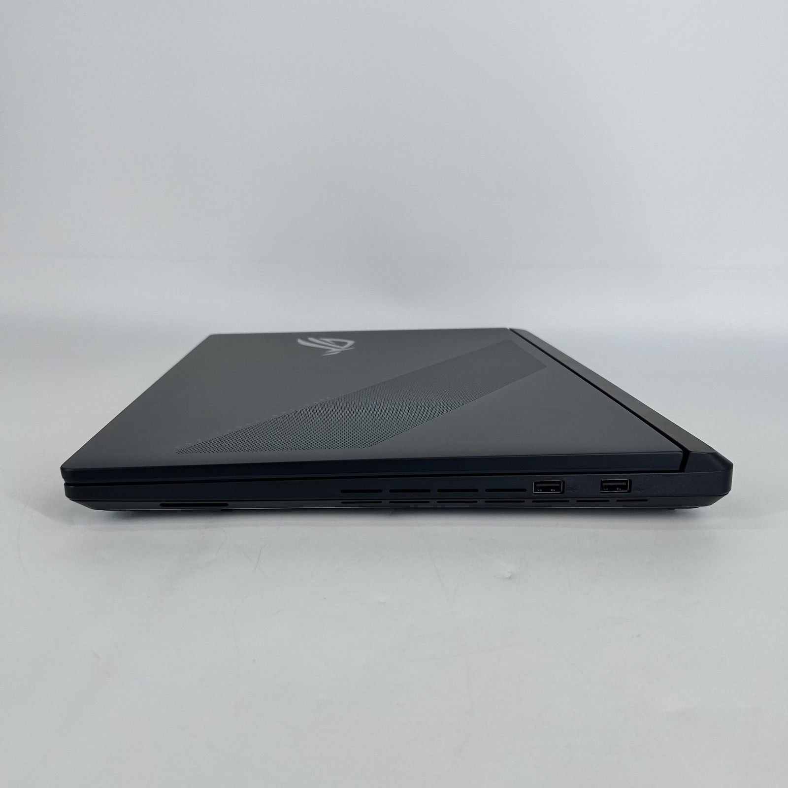 Asus ROG Strix Scar 18 G835 240Hz QHD+ 2.7 GHz Ultra 9 275HX 32GB 2TB RTX 5090