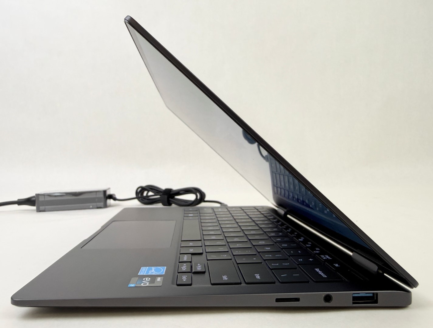 Samsung Galaxy Book 2 NP730QED-KA1US 13.3″ Touch i7-1255U 16GB 1TB W11 No Battry