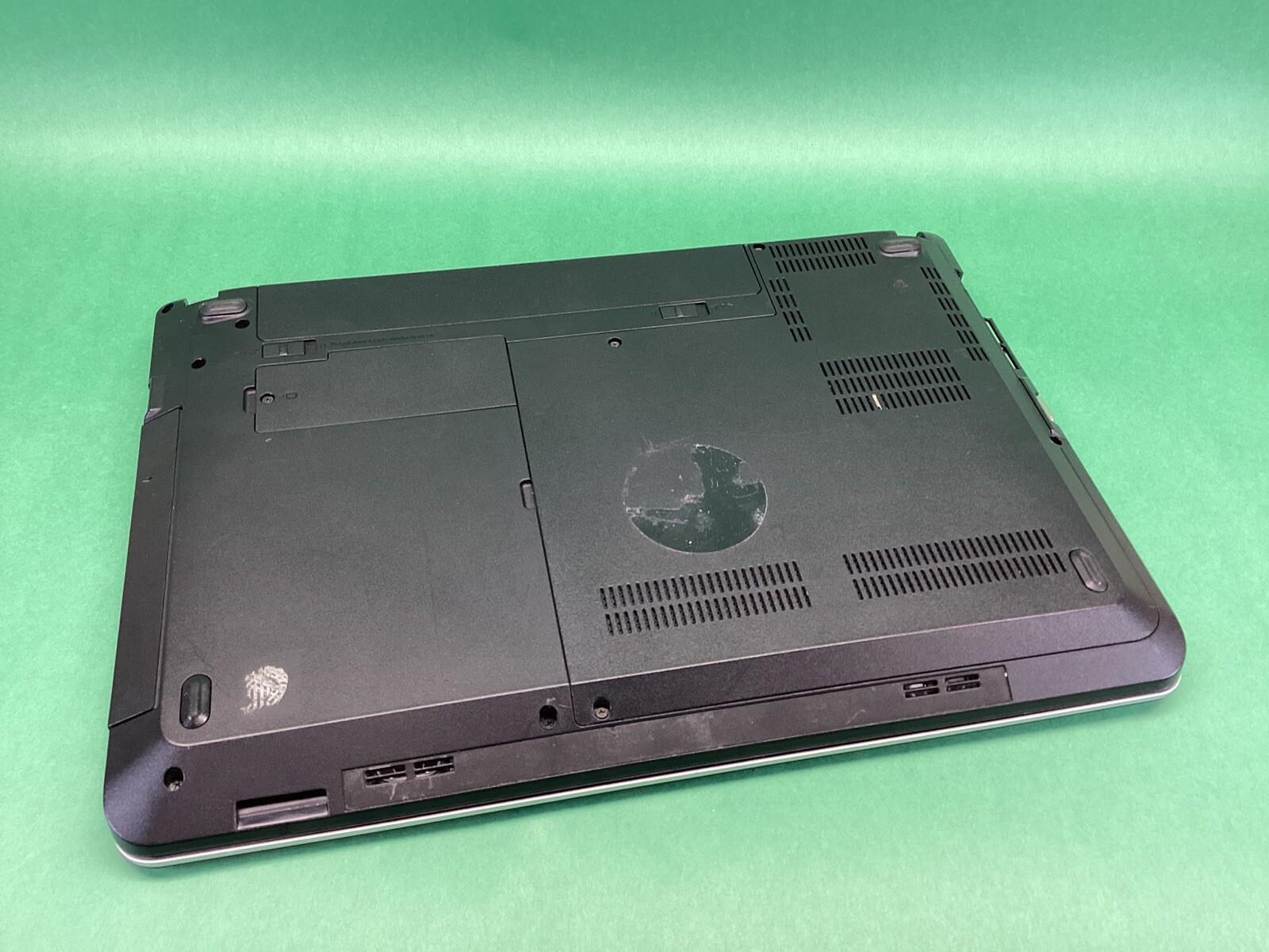 Lenovo ThinkPad Edge E440 14in laptop UNTESTED – POWERS ON