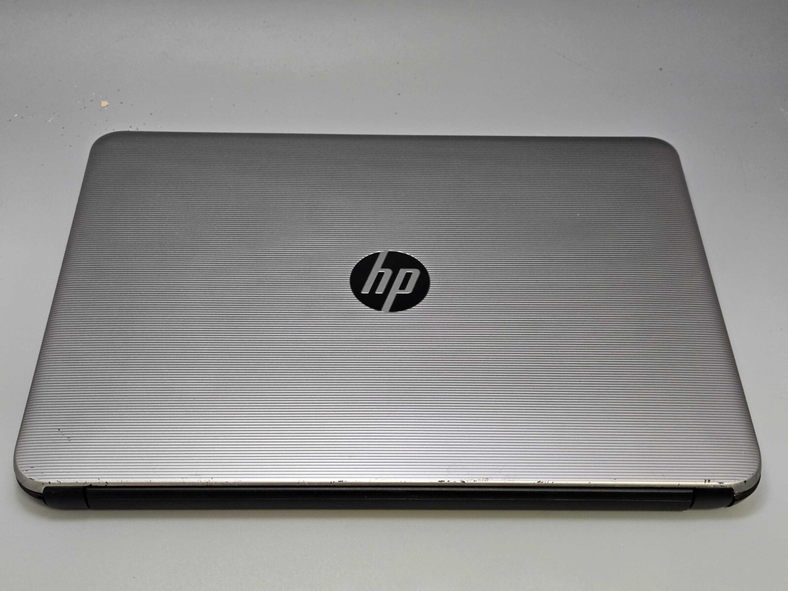 HP 14-an013nr Laptop AMD E2-7110 1.80Ghz 4GB RAM NO SSD NO OS, TESTED