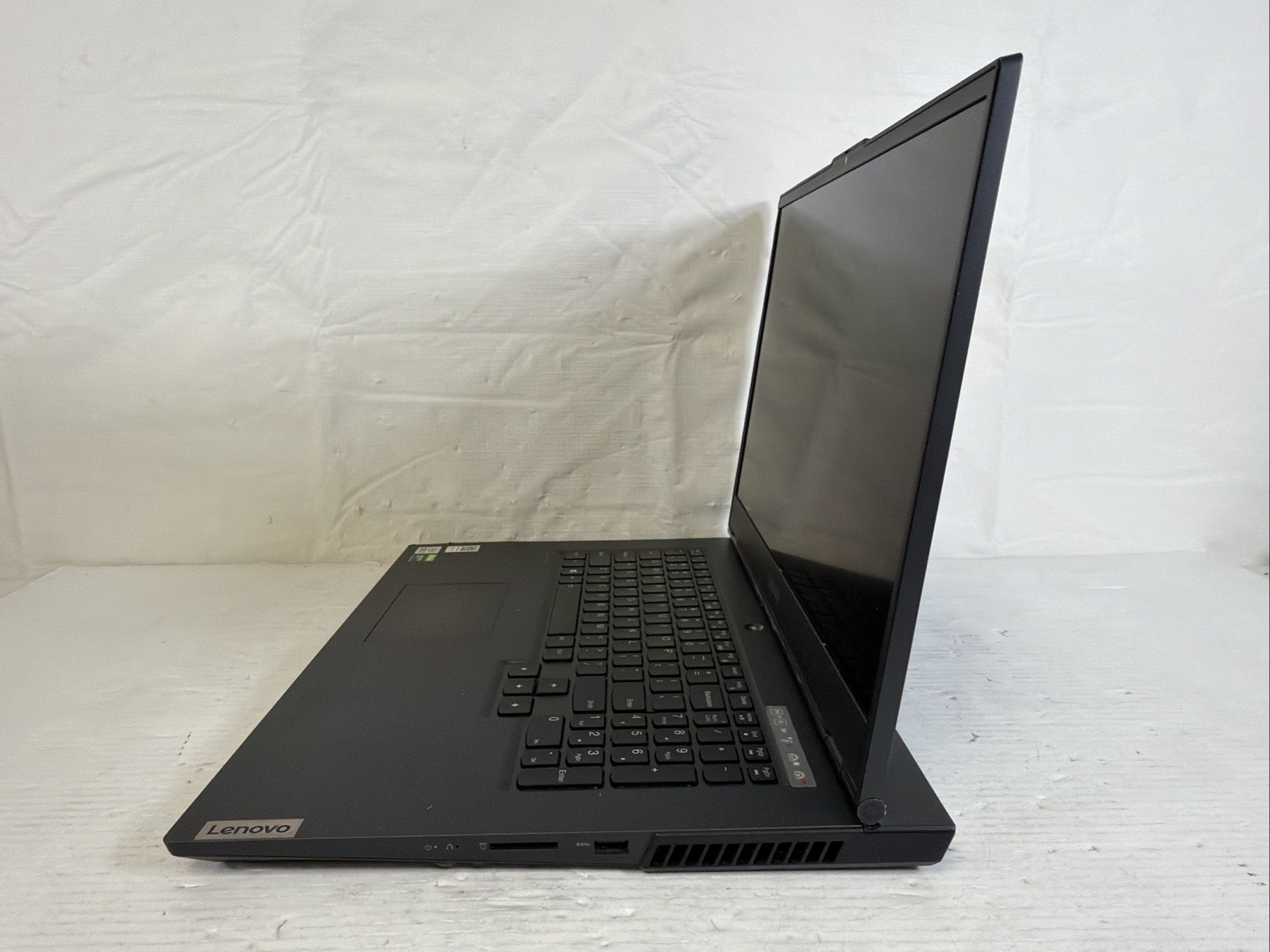 Lenovo Legion 5 17IMH05H 17″ i7-10750H 16GB RAM 256GB & 1TB GTX 1660 Ti – READ