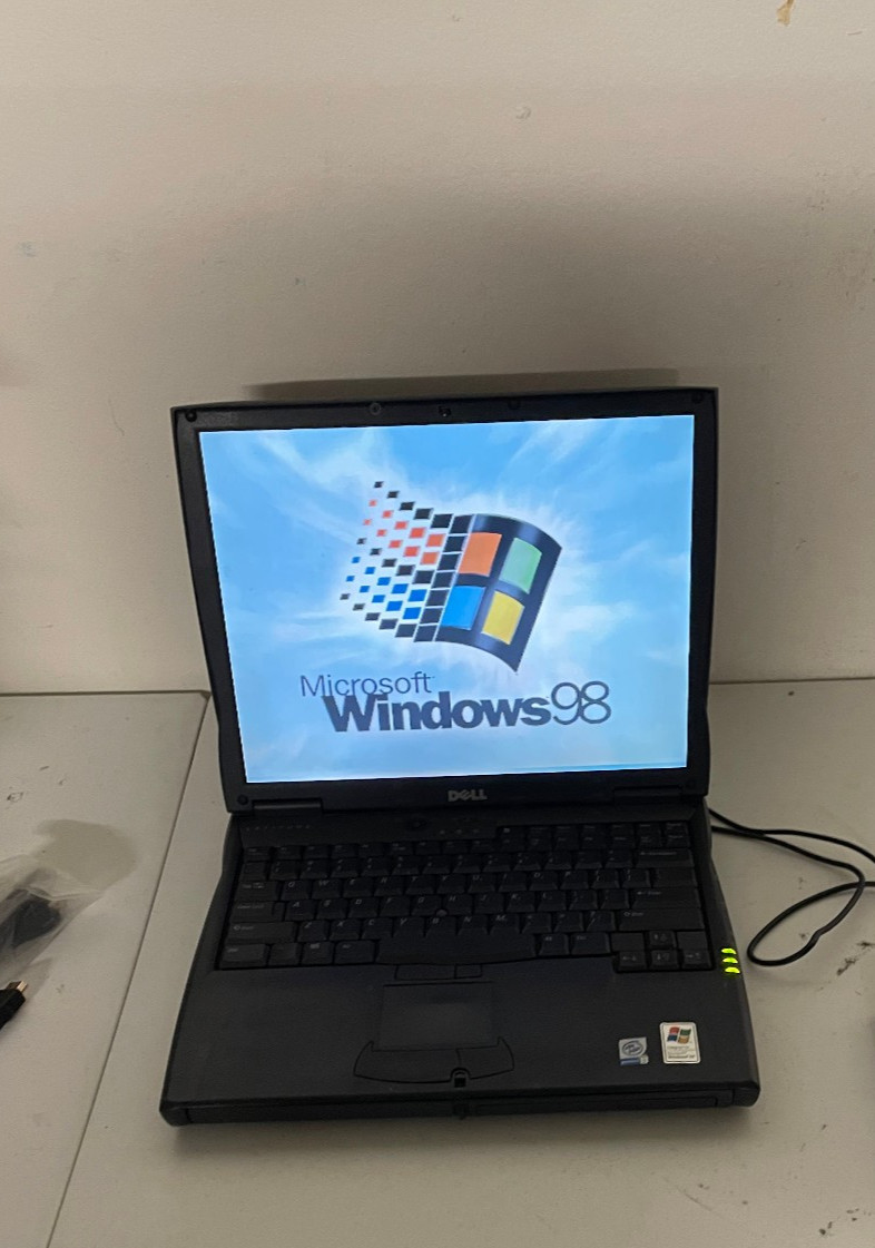 DELL LATITUDE C610 LAPTOP WIN 98SE w/ USB Support PARALLEL SERIAL & FLOPPY DRIVE