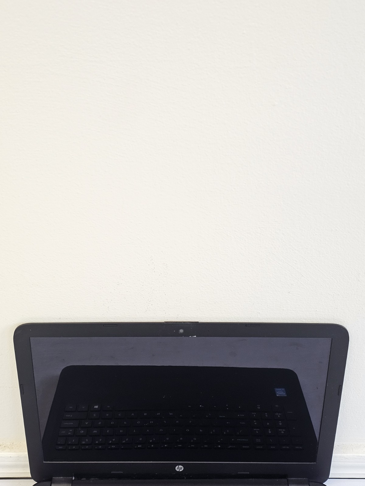 HP 15t-ac000 Laptop – Intel i3-4005u – 4GB RAM – 750GB HDD BAD BATT Win 10 READ
