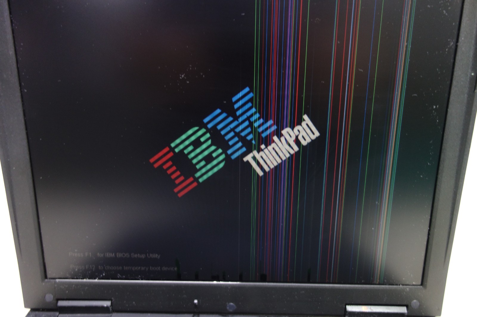 IBM Thinkpad X22 2662 12.1” Laptop Intel Pentium III 800MHz 256MB Screen damage