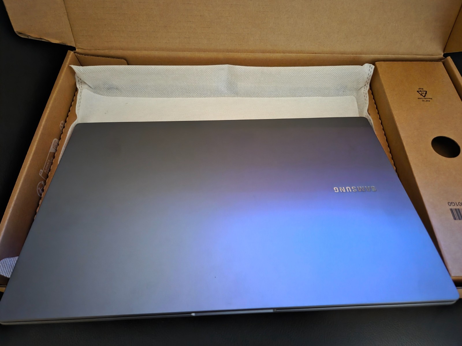 Samsung Galaxy Book4 (15.6″, Core 5, 8GB, Intel® Graphics)