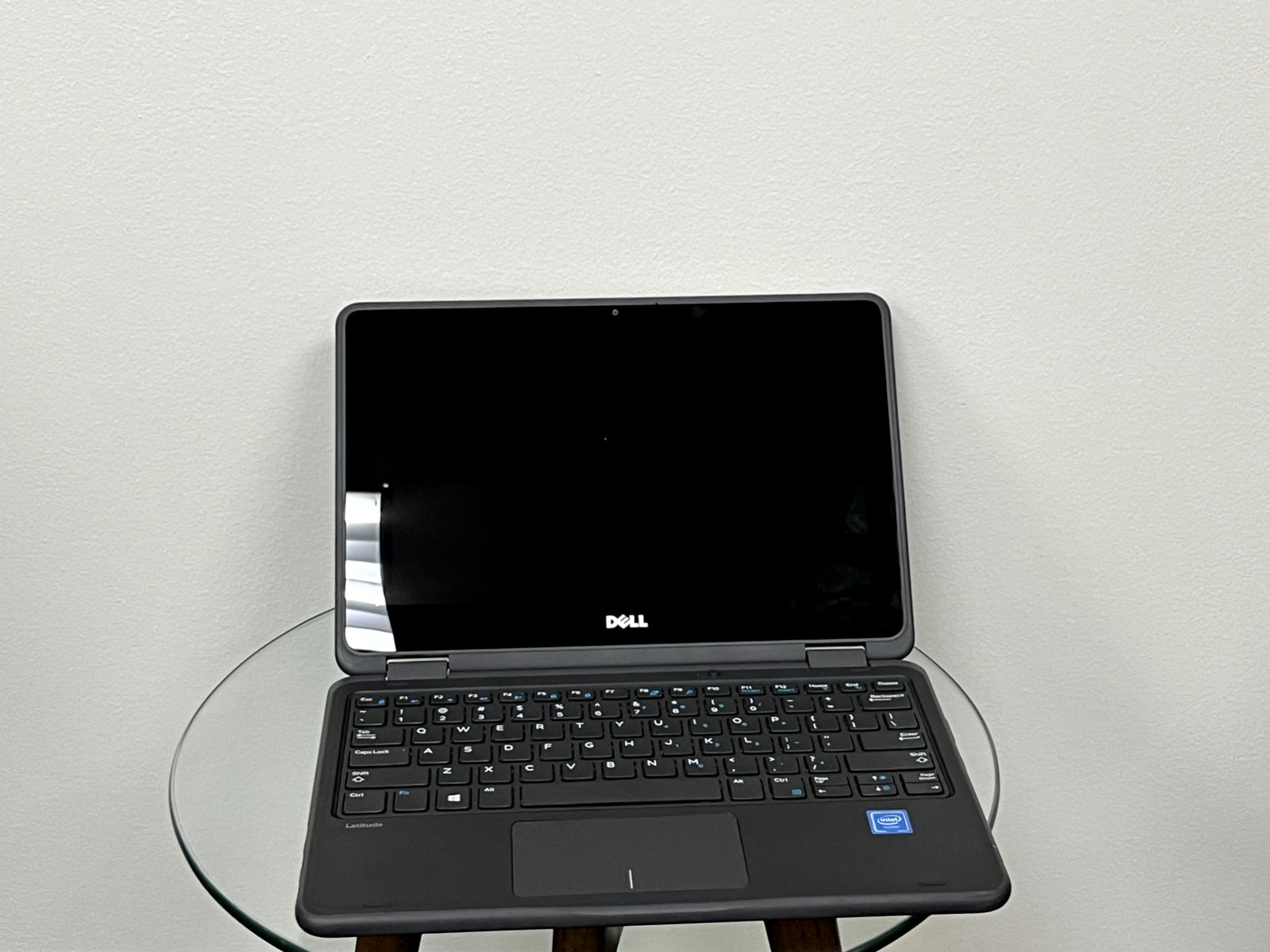 Dell Latitude 3189 11.6″ 2-in-1 Touch Laptop Celeron 4GB 64GB SSD Windows 11 !!
