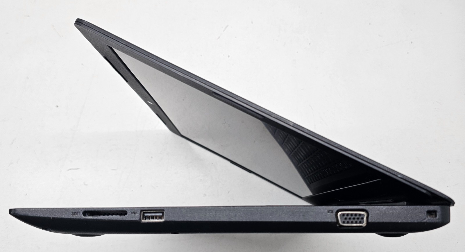 Dell Latitude 3590 15.6″ Laptop Intel i5-8250U 4GB RAM NO HD/OS (FL)