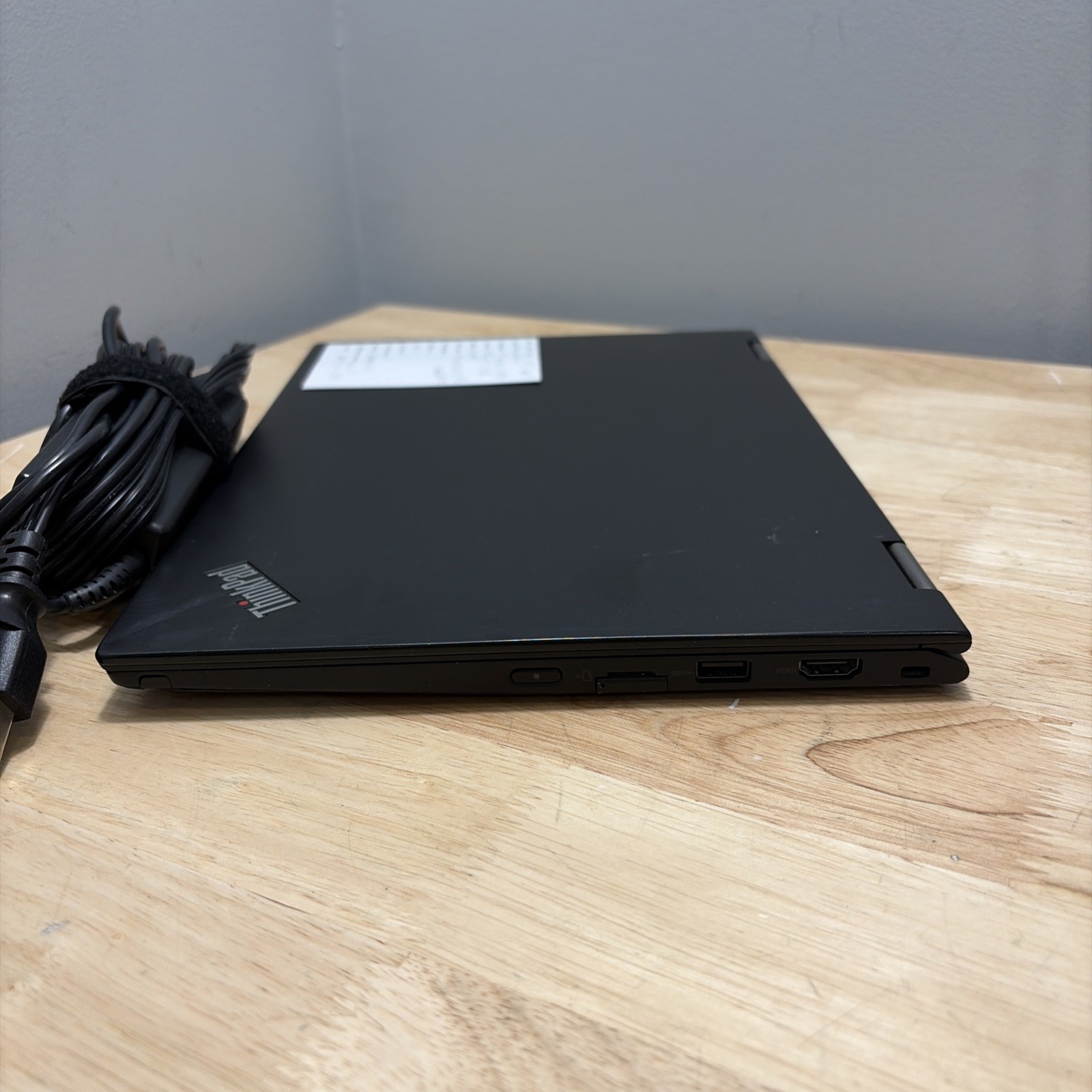 Lenovo ThinkPad X13 Gen 1 13.3″ Core i7-10610U 1.8GHz 16GB 256GB Touch Win11~
