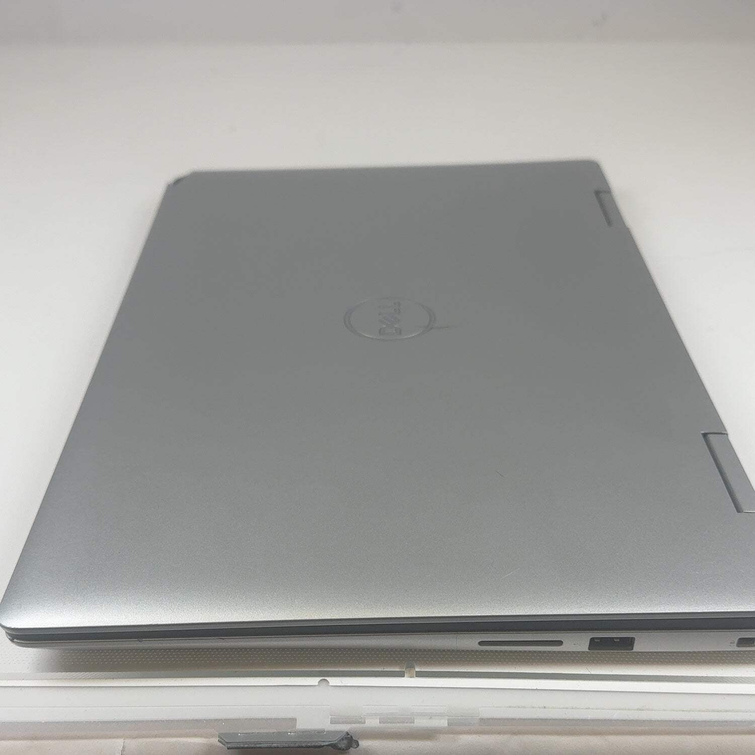 Dell Inspiron 5582 i5-10210U 2.1GHz 8GB RAM 256GB SSD Read