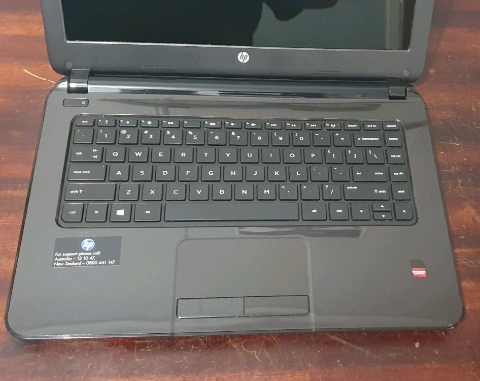 HP Pavilion 15-g071lnr Laptop, Windows 10, AMD Radeon Quad-core, 500GB, 4GB RAM.