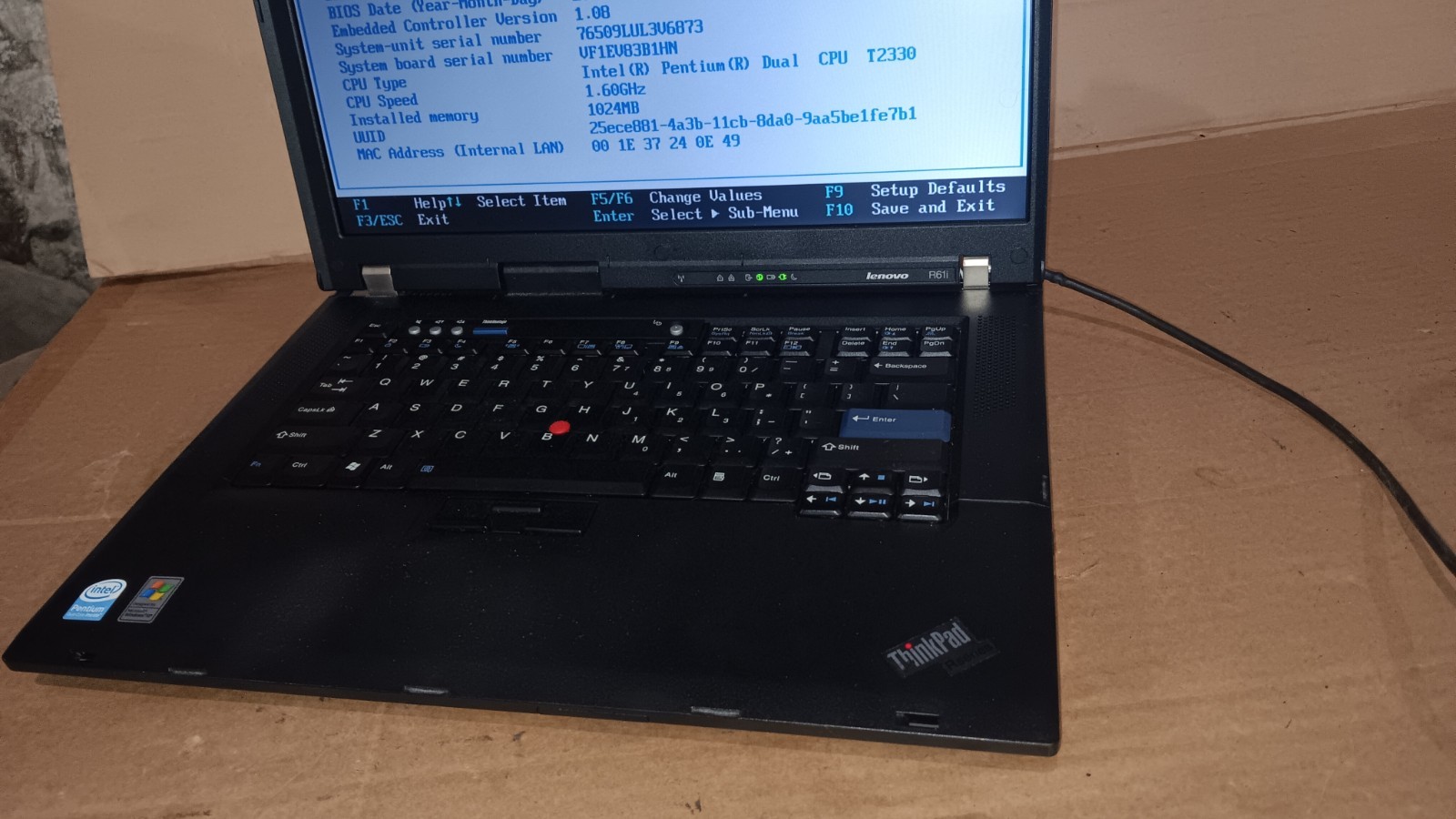 IBM Lenovo ThinkPad R61i Laptop Intel Dual core @ 1.60 GHz 15.4″ LCD Screen DVD