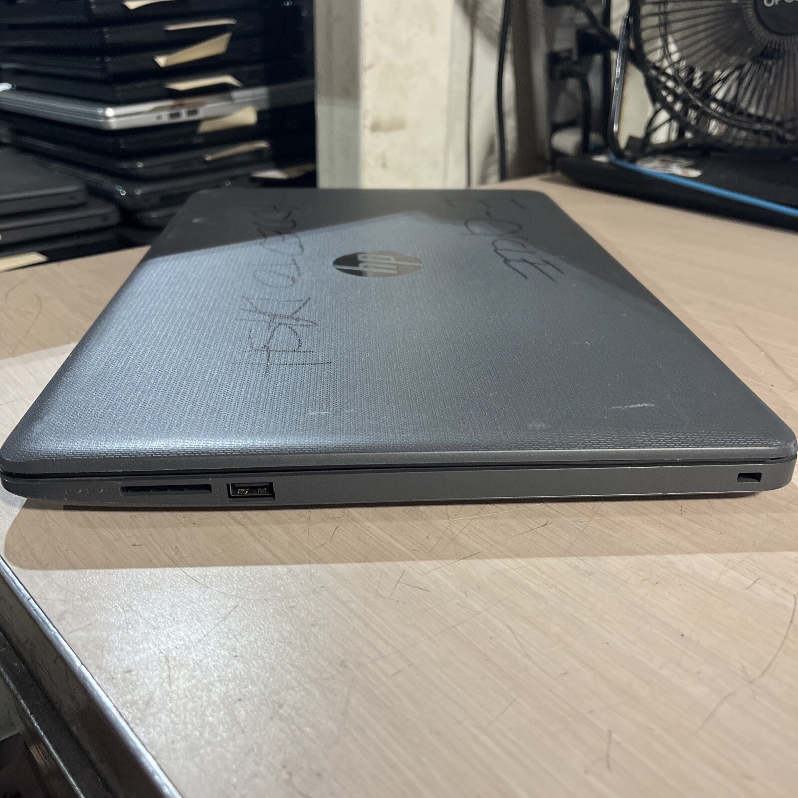 HP NOTEBOOK AMD A6-9225 RADEON 8GB RAM NO HD