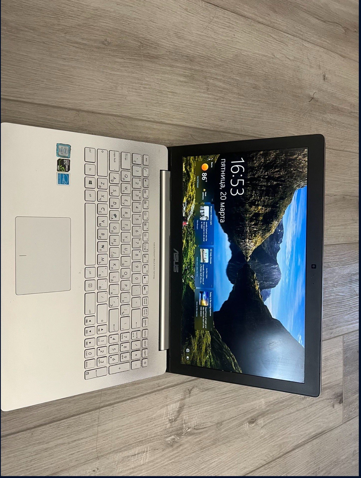 Selling a used ASUS ZenBook Pro UX501VW laptop in working condition