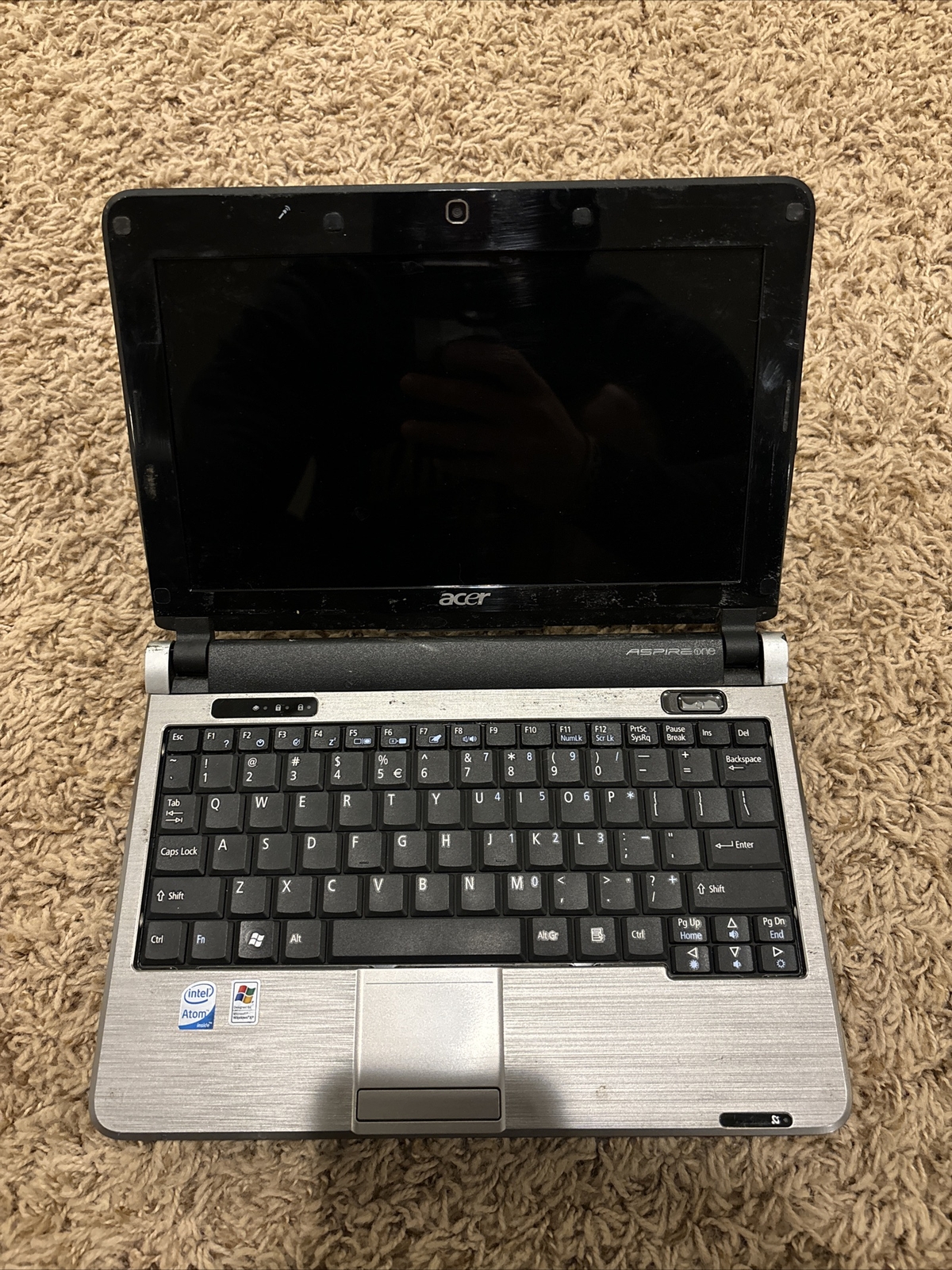 Acer KAV10 Aspire One Series Laptop Windows XP 10″ Screen FOR PARTS