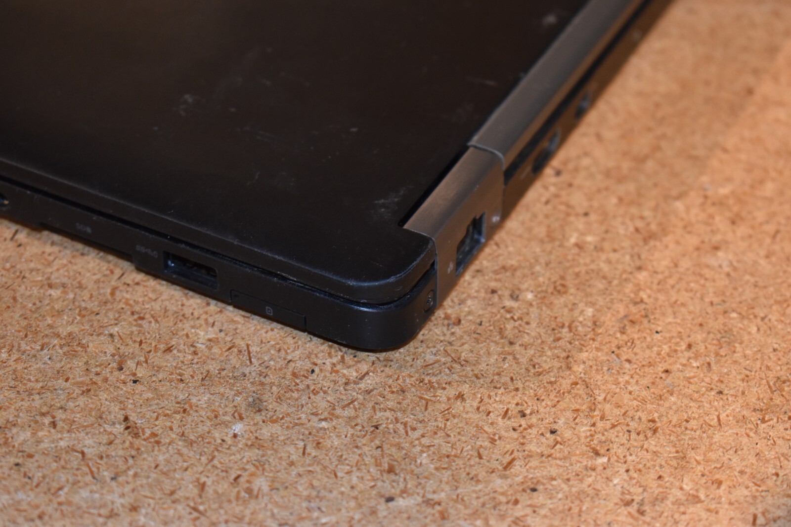 Dell Latitude E7470 Ultrabook Intel Core i7-6600U 128GB SSD Windows 7 Pro 32-bit