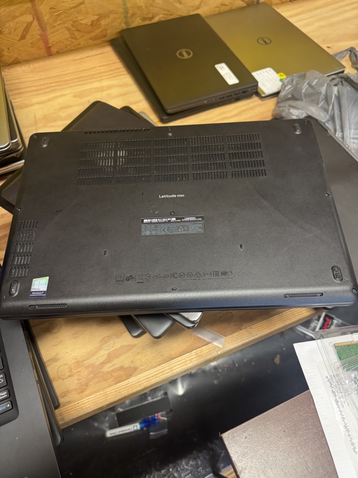 Dell Latitude 5590, i5, 256gb SSD, 8gb Ram, Win 10 Pro. 8th gen