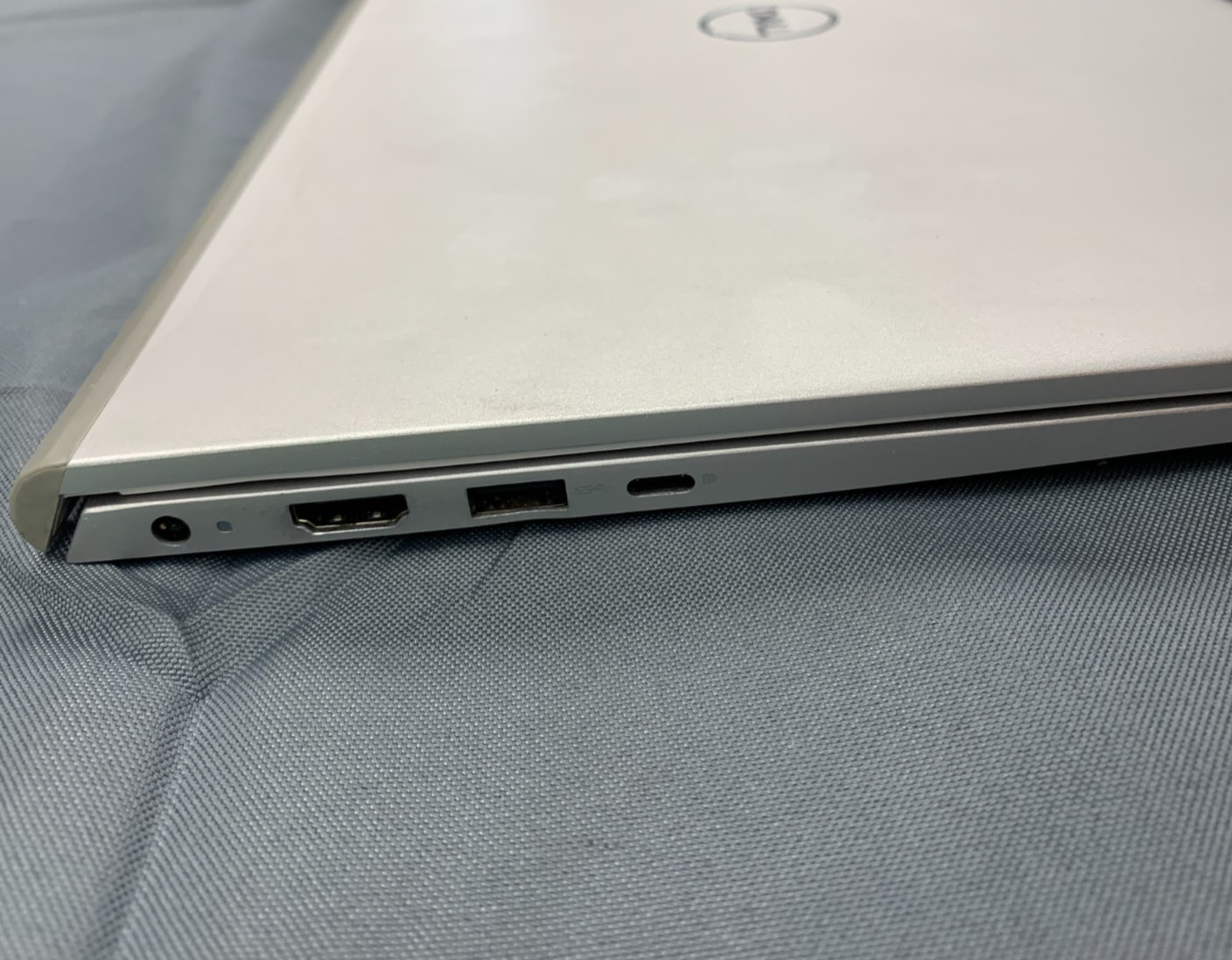 Dell Inspiron 5502 Laptop i3-1115G4 8GB RAM 128 GB NVMe Silver #1015423 NO OS
