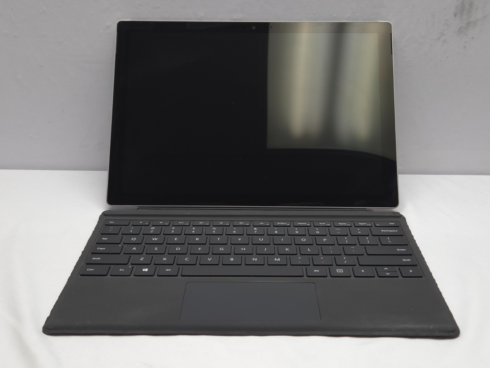 Microsoft Surface Pro (5th Gen) m3-7Y30 4GB RAM 128GB SSD Win 11 Broken Hinge