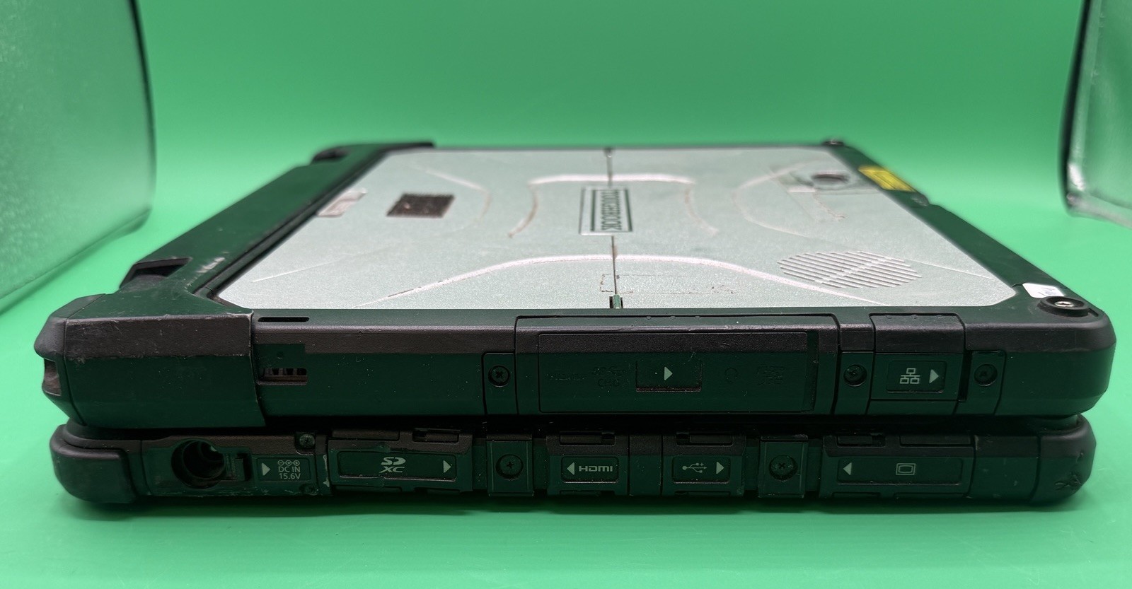 Panasonic Toughbook CF-33 12″ Touch i5-7300U 2.60GHz 16GB RAM NO DRIVE W/battery