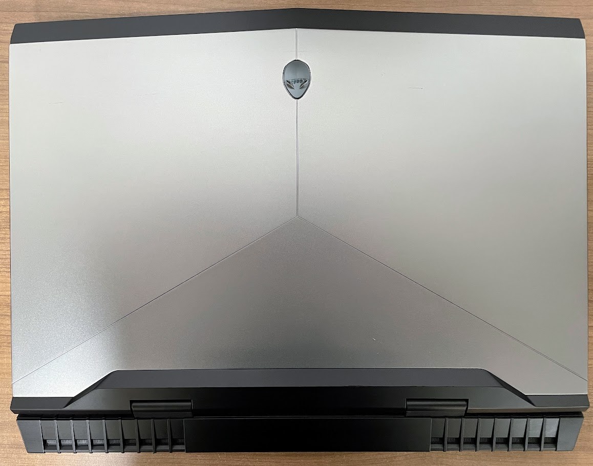 Alienware 17 R4 W11Pro NVIDIA GTX 1060 i7-7700 2.80GHz 16gb RAM 500gb HDD READ!