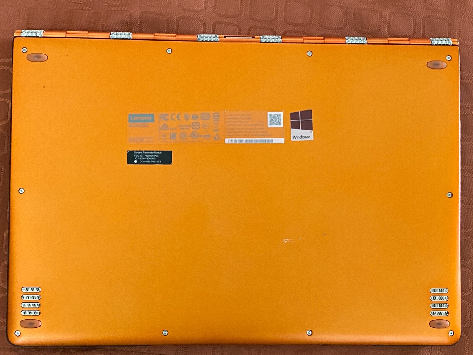 Lenovo Yoga 900 – 13′ Touch, Clementine Orange i7, 2.5GHz, 8GB Ram, 512GB SSD