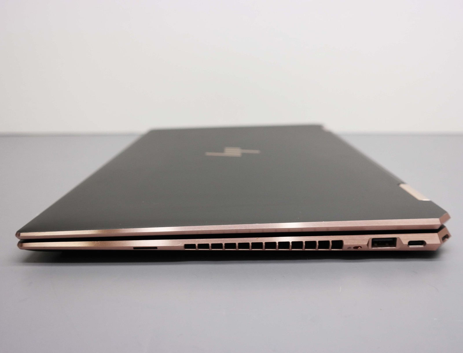 HP Spectre x360 15-EB0053DX 15.6″ Core i7-10750H 16GB 1TB SSD GTX 1650 Ti
