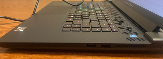 2022 Alienware M17 R5 Ryzen 7 6800H 16GB 512GB SSD 17.3″ 4K UHD 120Hz RX 6700M