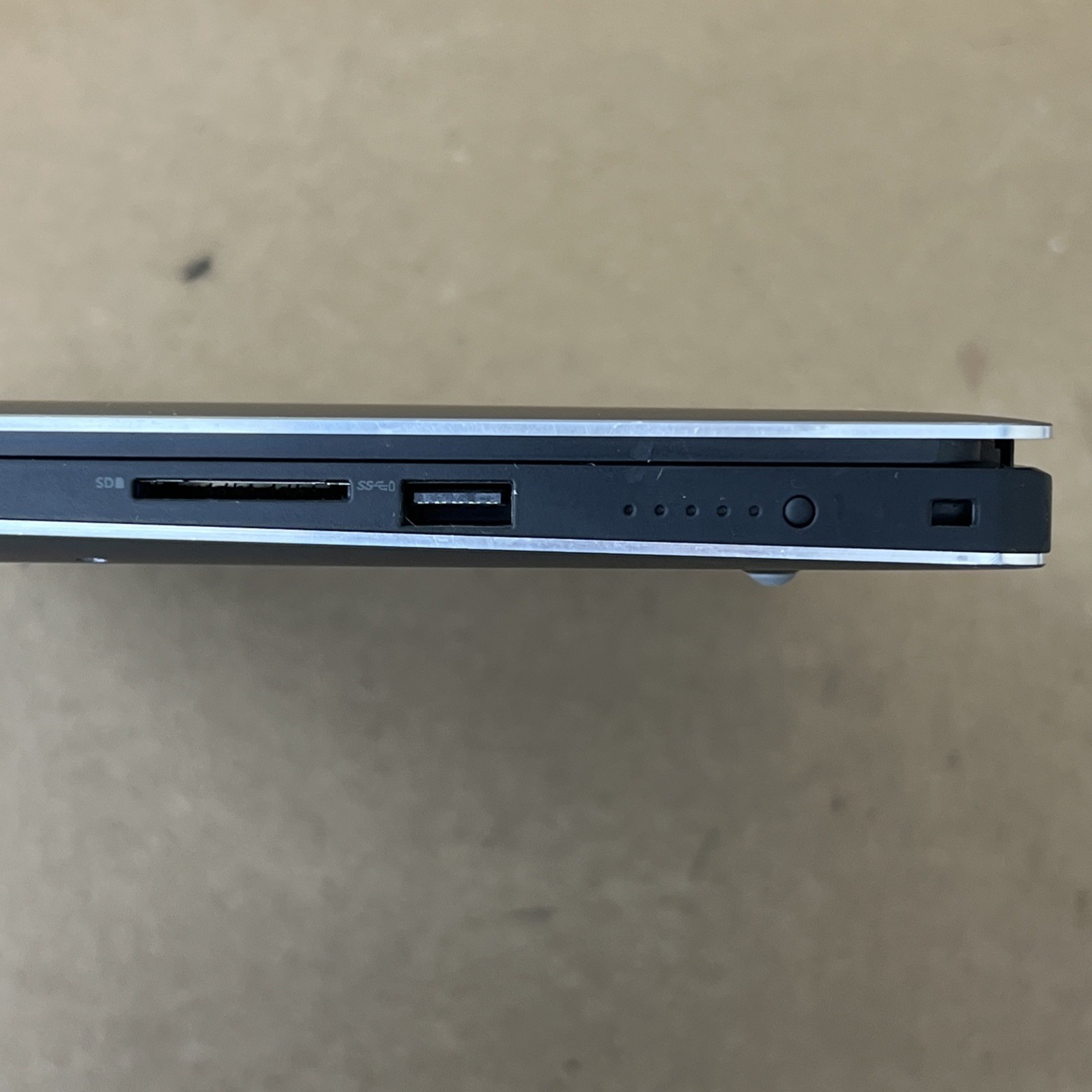 Dell Precision 5540 4k Touch i9-9880H 16GB Ram 512GB Quadro T2000 -Good *Low Bat