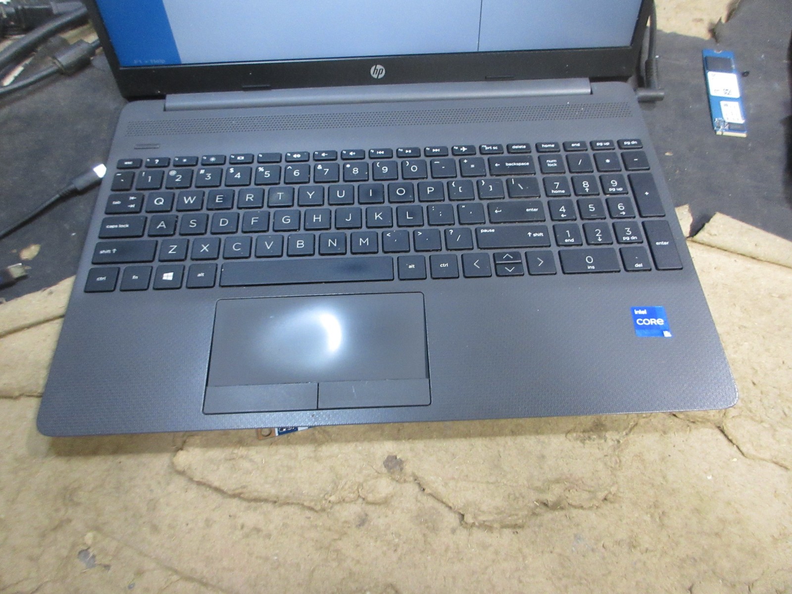 HP 250 G8 15.6″ LAPTOP CORE I5-1135G7 2.4GHZ 8GB RAM 256GB SSD NO BATT No OS