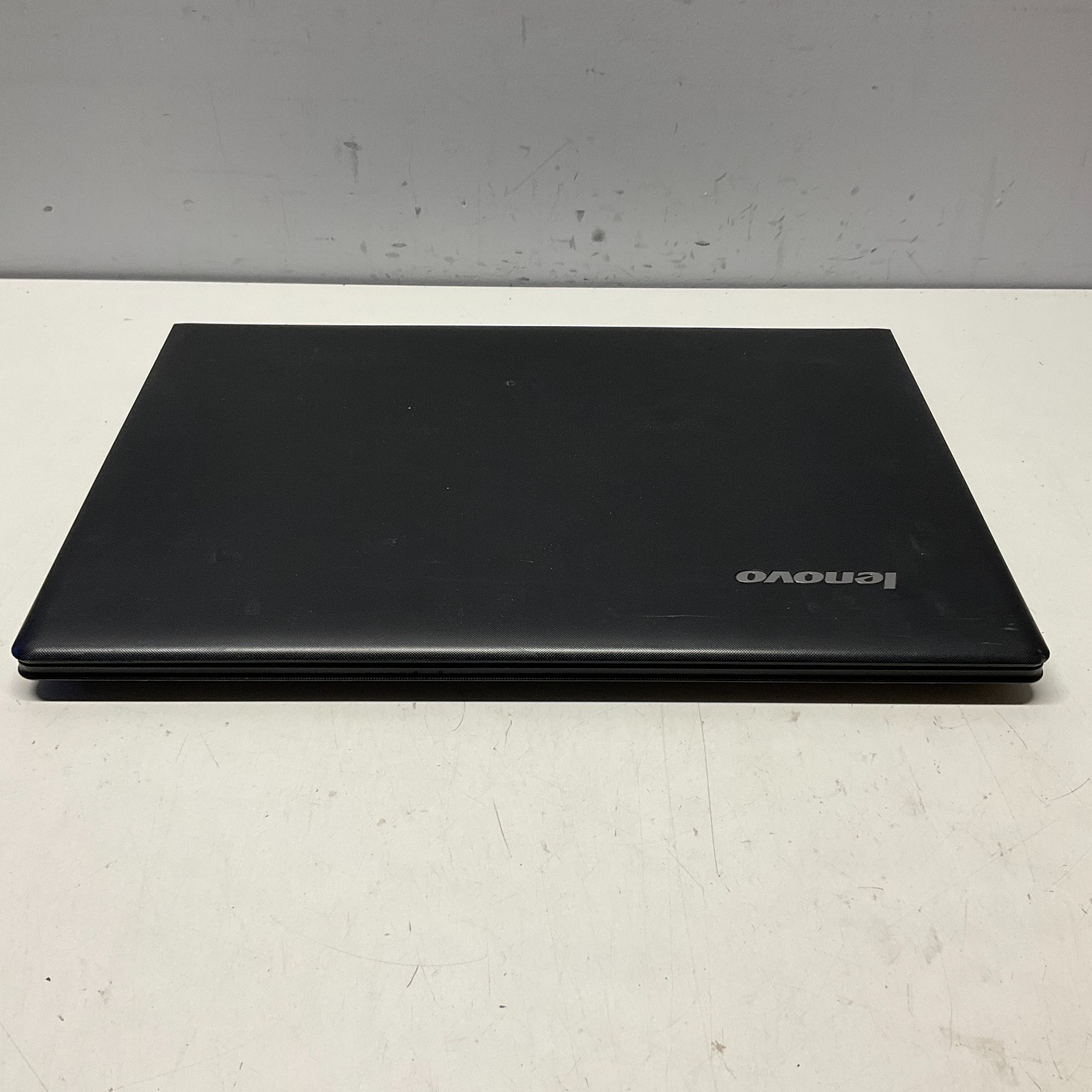 Lenovo IdeaPad 300-17ISK-i3-6100U@2.30GHz 4GB 256GB SSD Windows 10 Pro Laptop