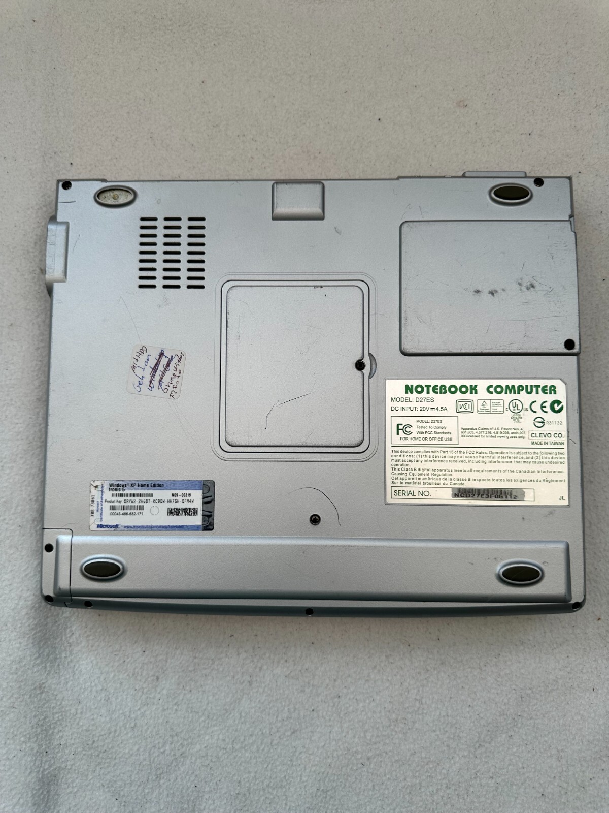 Retro Tronic 5 Yakumo D27ES Clevo Laptop 20GB HDD 512MB RAM No Windows Laptop