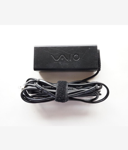 SONY VAIO Z VPCZ13ADZ Core i5-560M/4GB（2GB×2）/Win 10 Pro/GeForce GT 330M