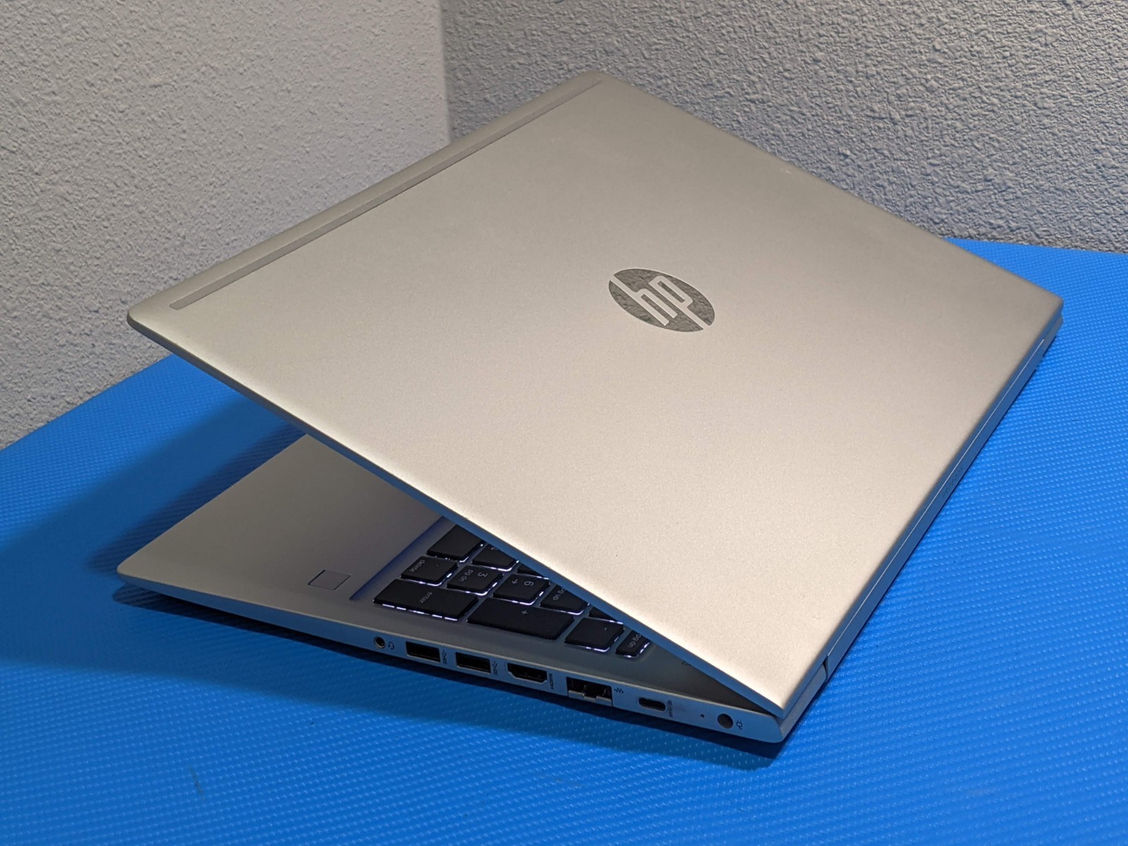 HP ProBook 450 G7 15.6″ FHD Intel Core i5-10210U 1.6GHz 16GB 256GB W11P +Charger