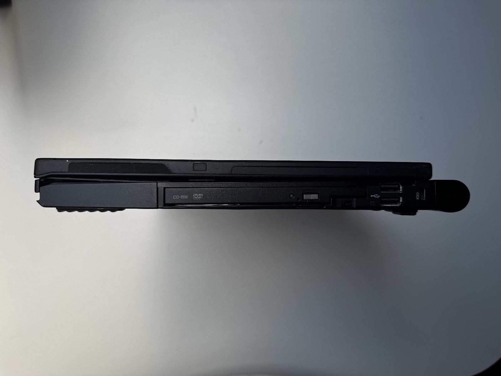 14.1″ Lenovo/IBM ThinkPad T60 – Core 2 Duo T7200 2.0 Ghz, 4 GB RAM, 120 GB SSD