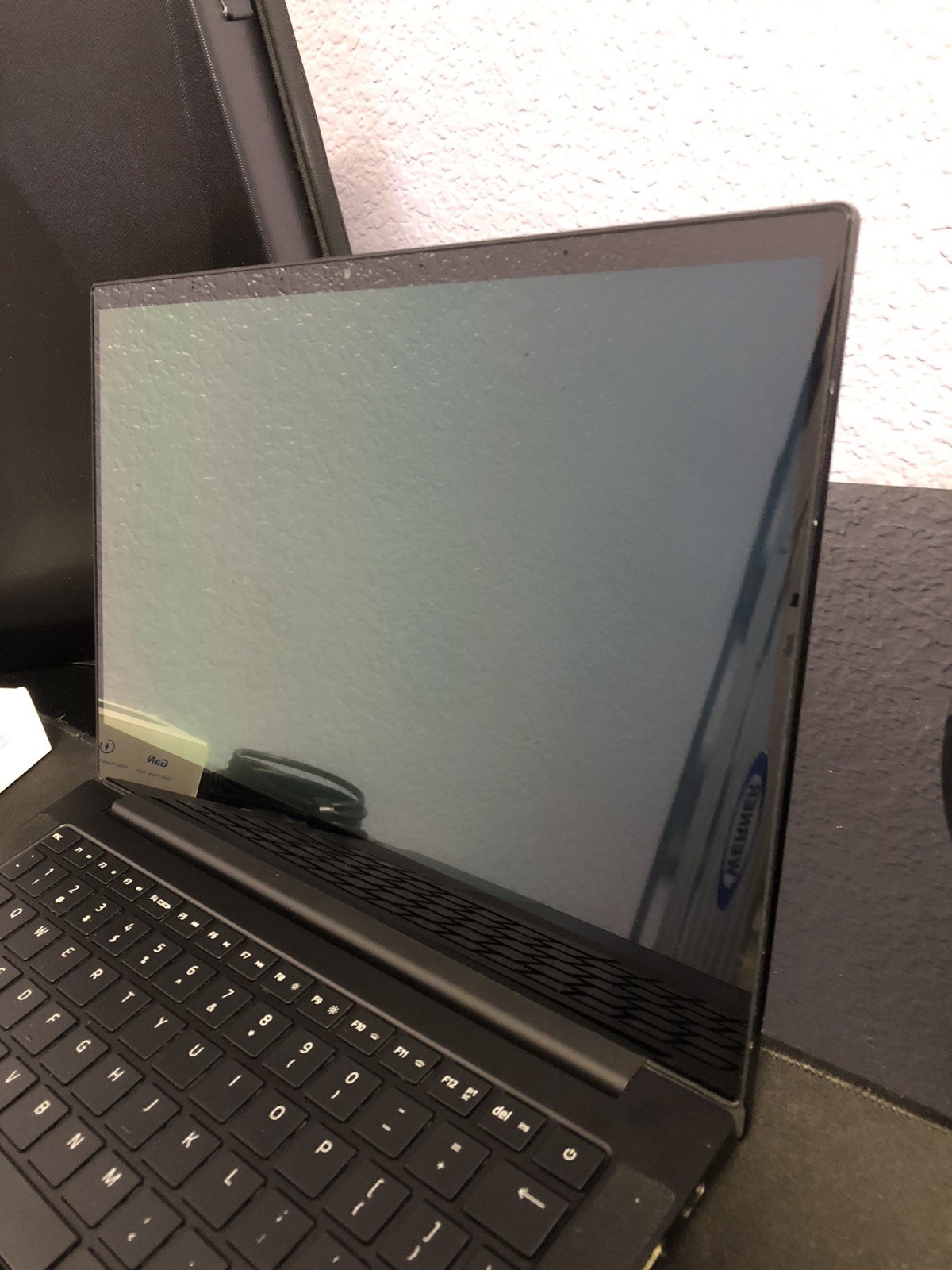 Razer Blade Stealth 13 i7-1165G7 16GB RAM 1TB SSD GTX 1650 Ti FHD OLED TOUCH