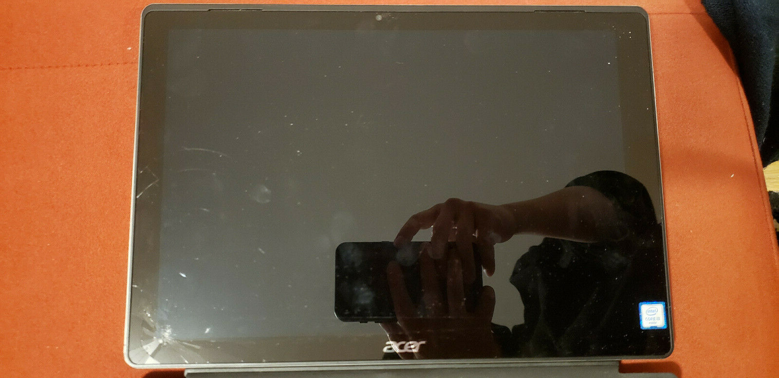 Acer Switch Alpha 12 SA5-271P; i3-6100U 2.3 G; 4GRAM; 128 Gb SSD