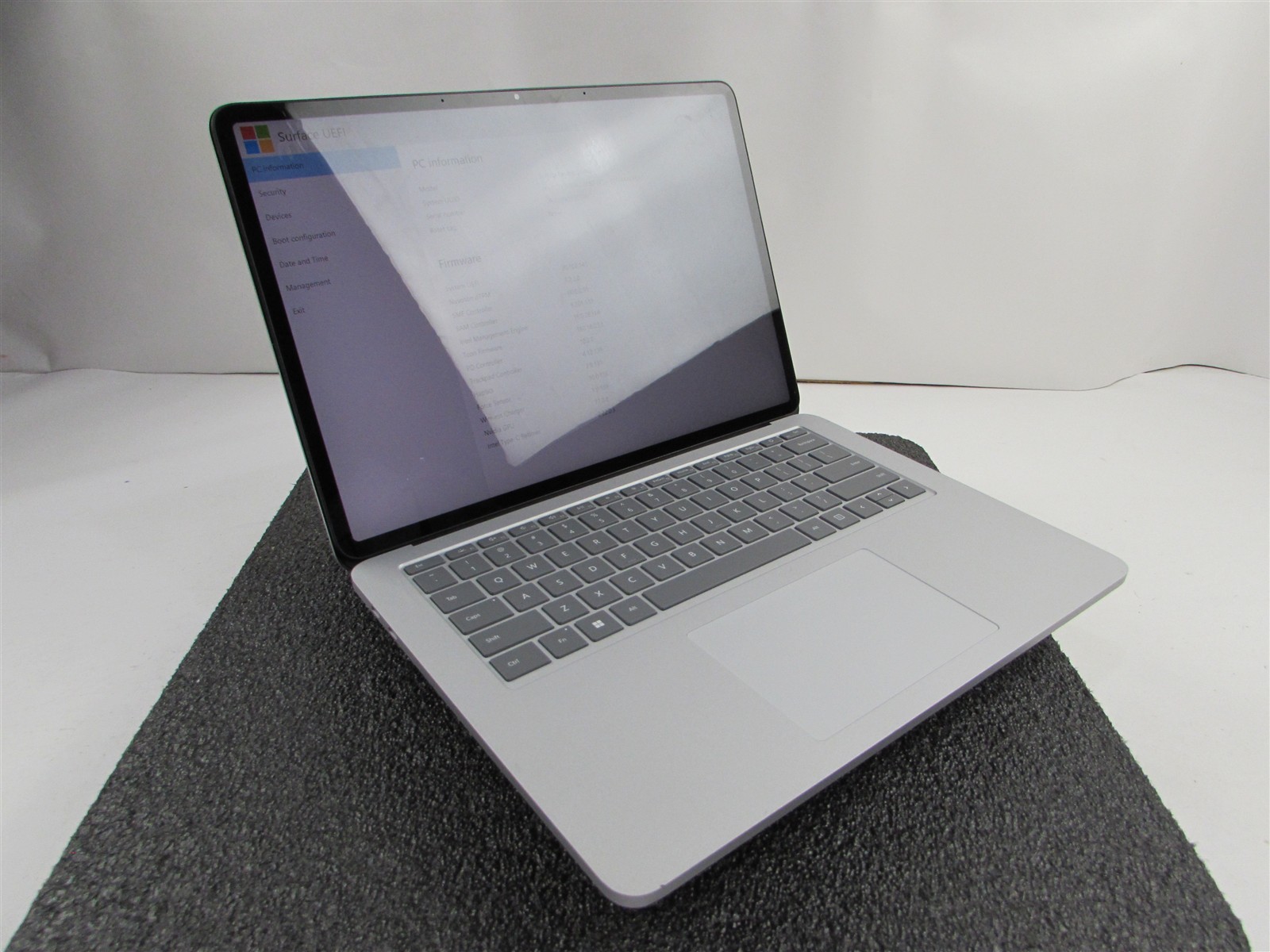 Microsoft Surface Laptop Studio 1964 i7-11370H 1TB SSD 32GB RTX A2000 *No A/C*