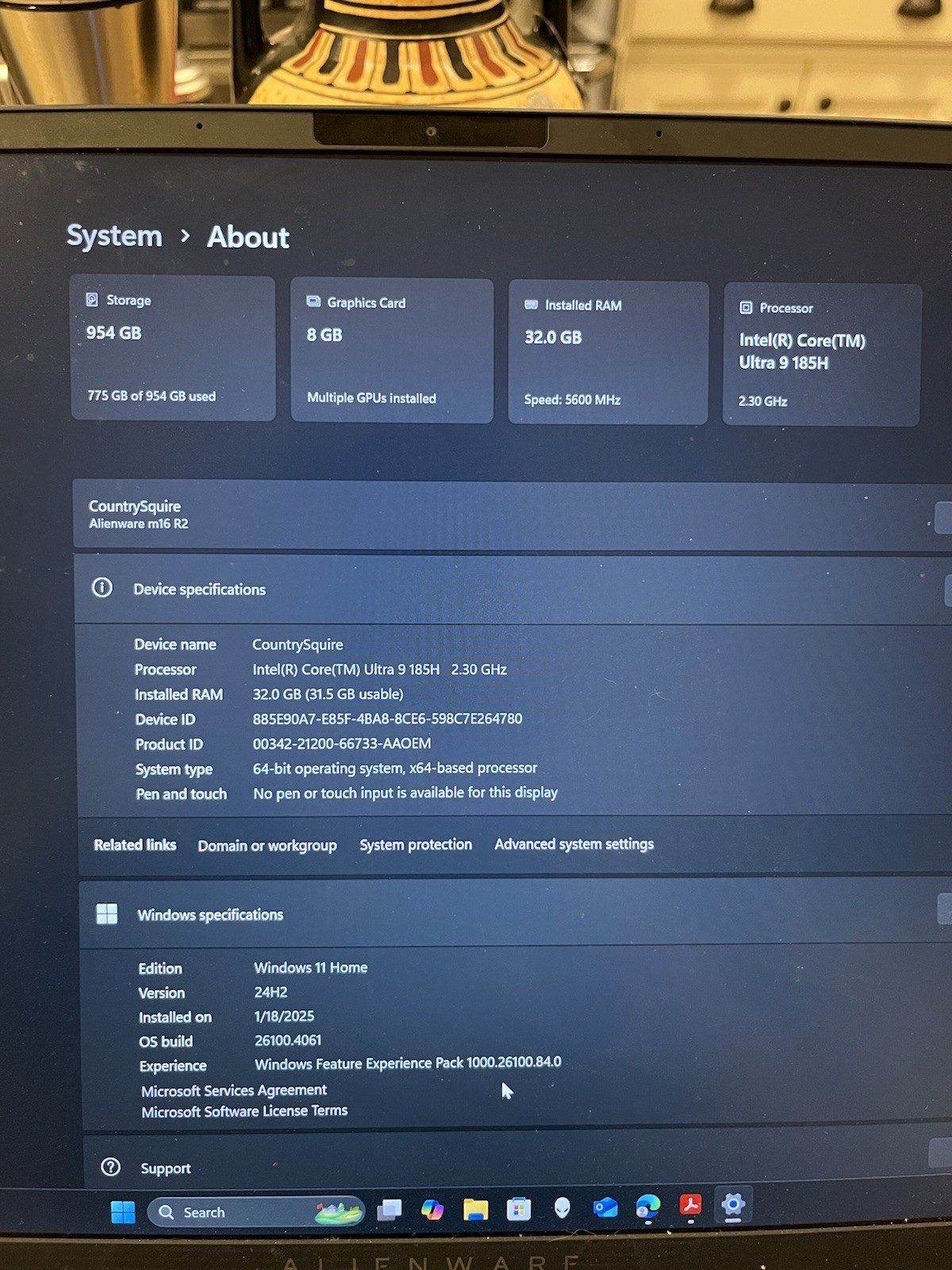 Alienware M16 R2 Gaming Laptop – Intel Core Ultra 9 185H, 32GB RAM, 1TB SSD