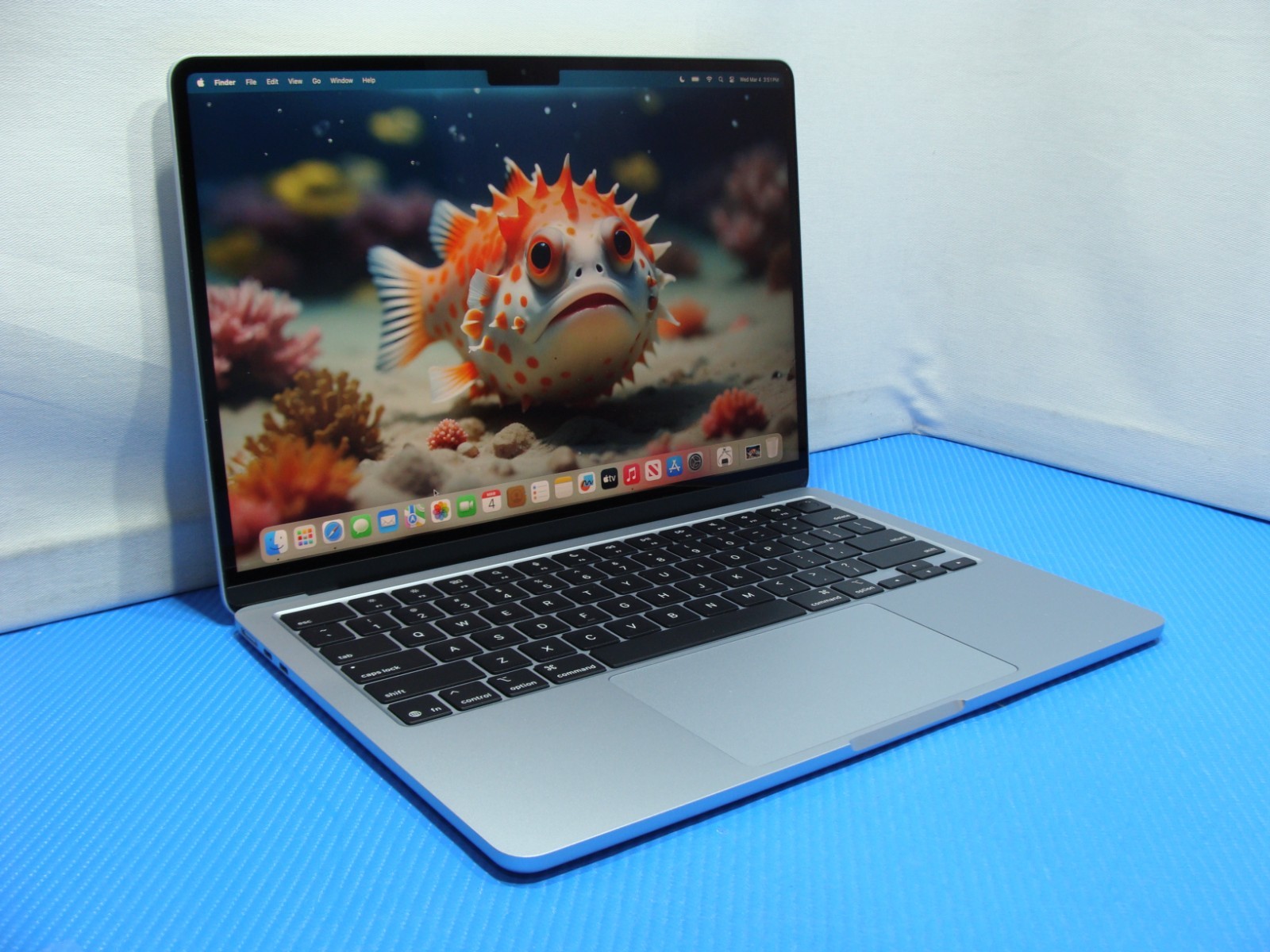 2025 Apple MacBook Air A3240 13.6″ M4 10CPU/8GPU 16GB 256GB Sequoia AppleCare27!