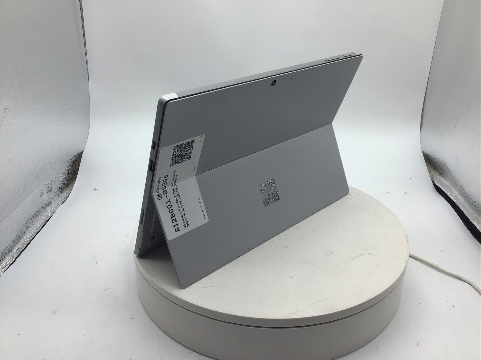 Microsoft Surface Pro 7 1866 12.3″ Laptop i5-1035G4 16 GB RAM 256GB SSD W10P U