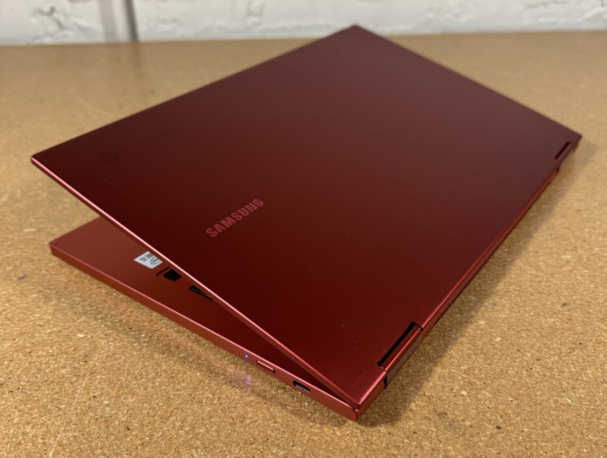 Samsung Galaxy Chromebook 2 XE530QDA 13.3″ Red i5 16GB 128GB ChromeOS