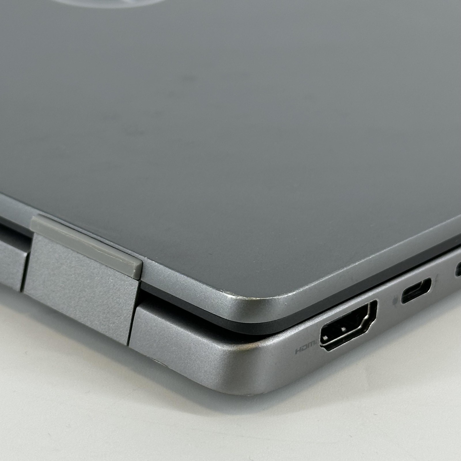 Dell Latitude 7450 14 QHD+ TOUCH 3.8 GHz Ultra 7 165H 32GB 256GB SSD Bent Frame