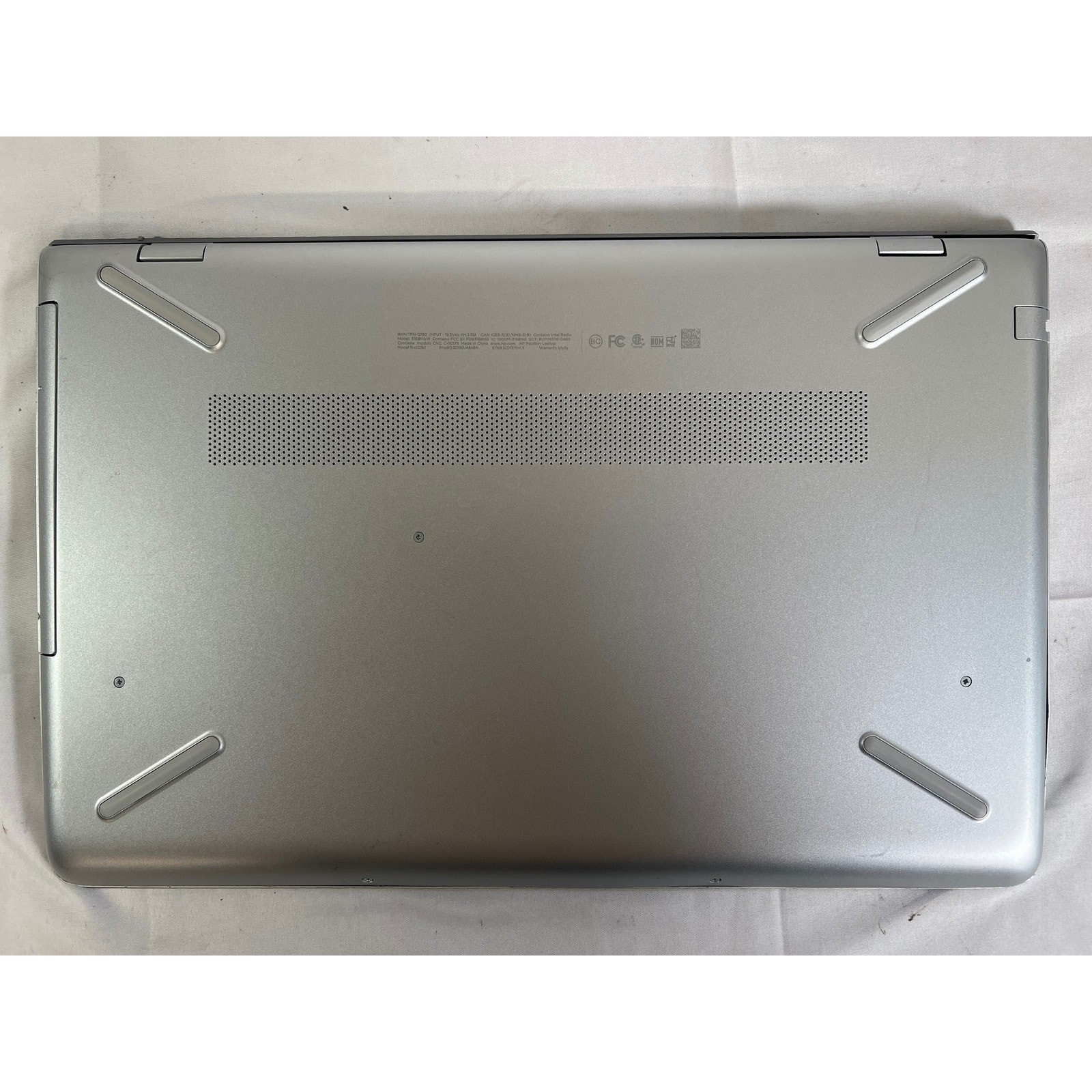 HP Pavilion Laptop 15-cc123cl Intel Core i5-8250U 8GB 128GB 15.6″ Trackpad prob